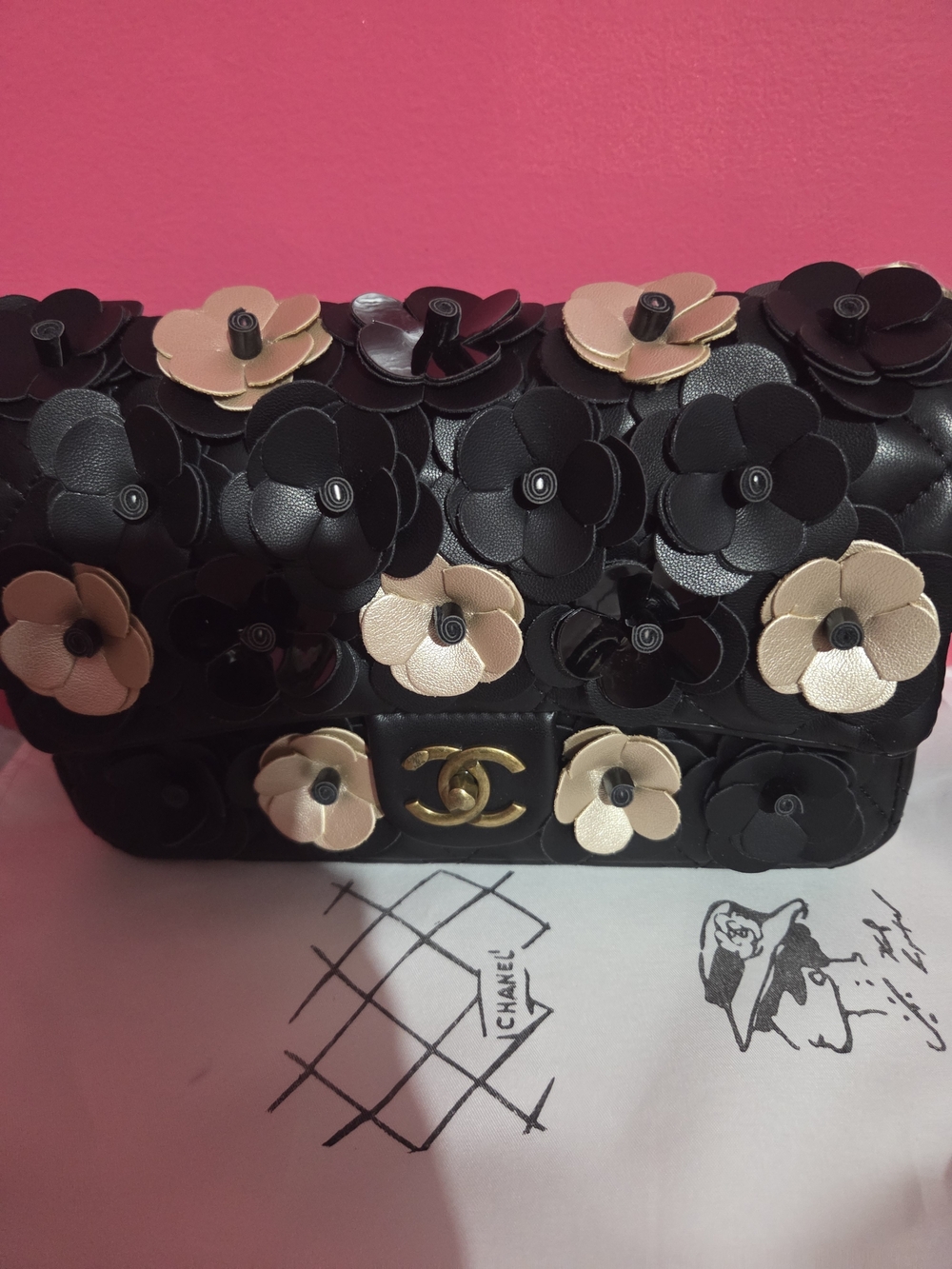 New  Black Women’s Shoulder Bag - Classic Chain Strap